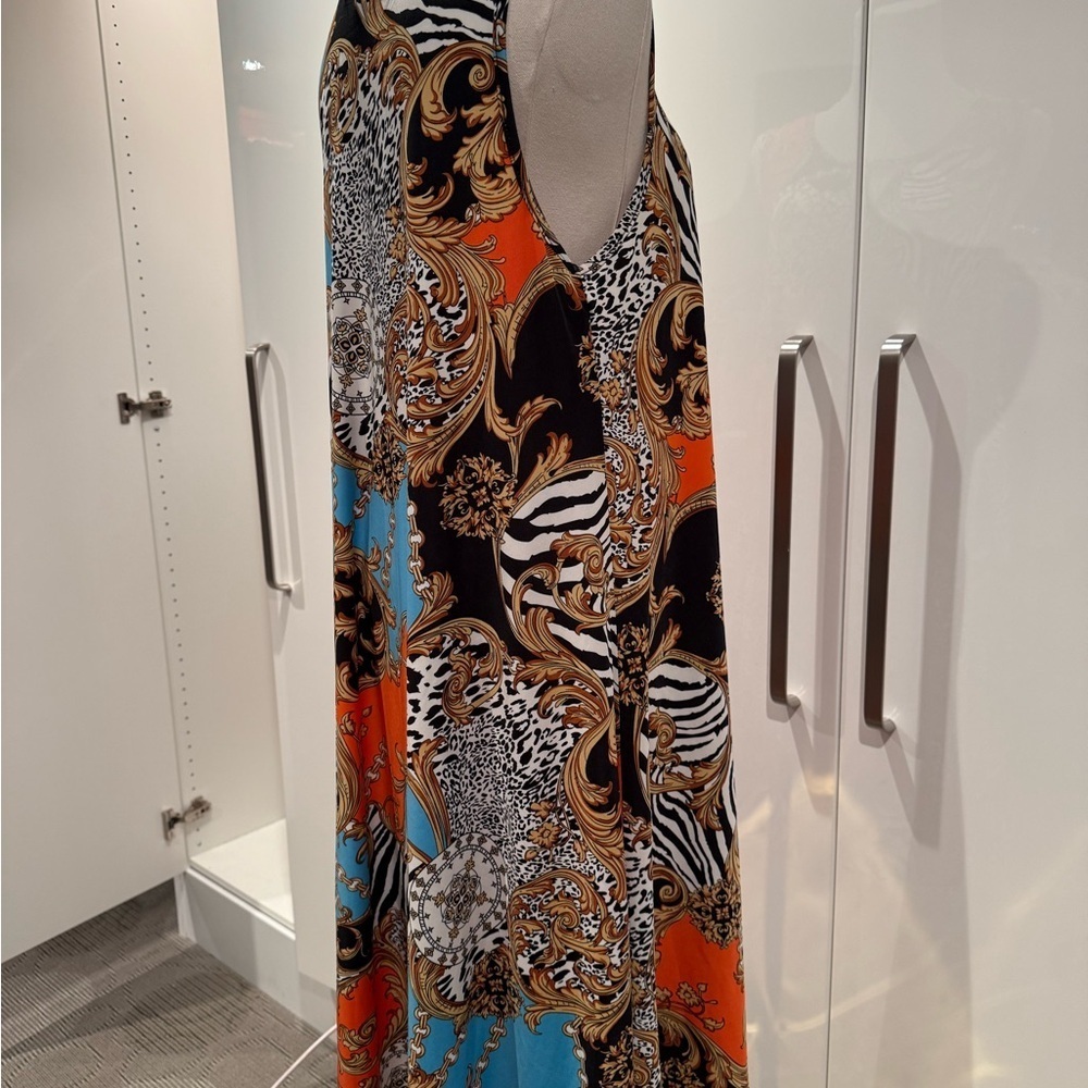 Vibrant Sleeveless Maxi Dress - Picture 5 of 7